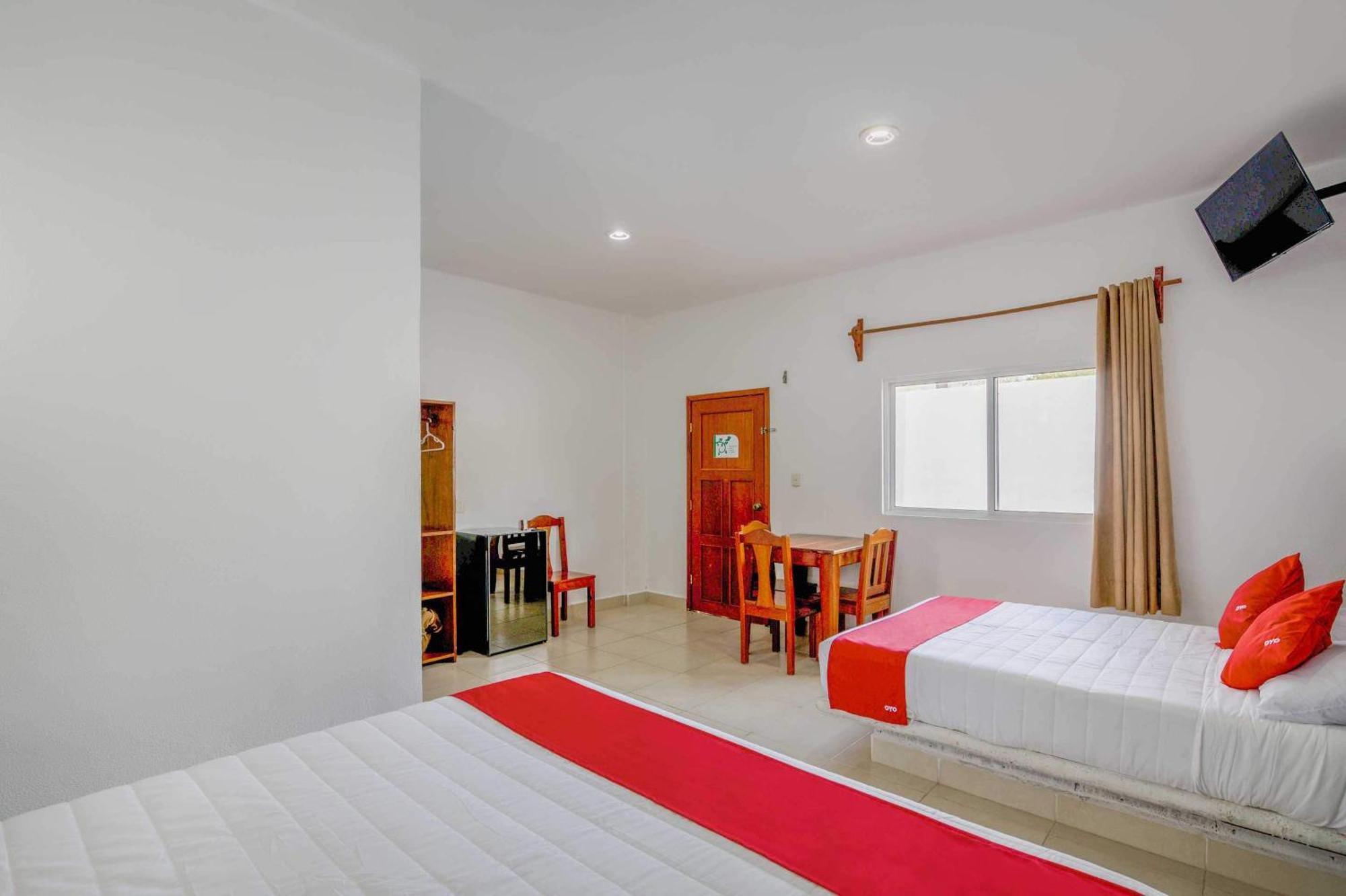 Oyo Hotel Palma Real 图卢姆 外观 照片