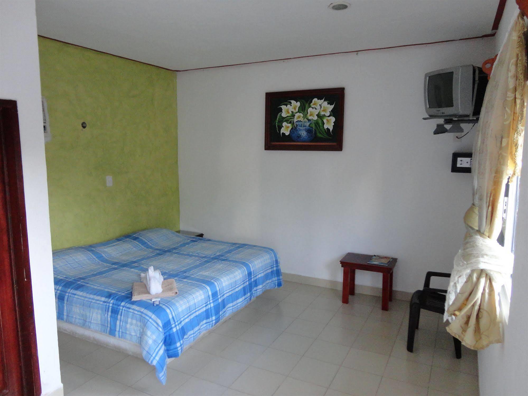 Oyo Hotel Palma Real 图卢姆 外观 照片