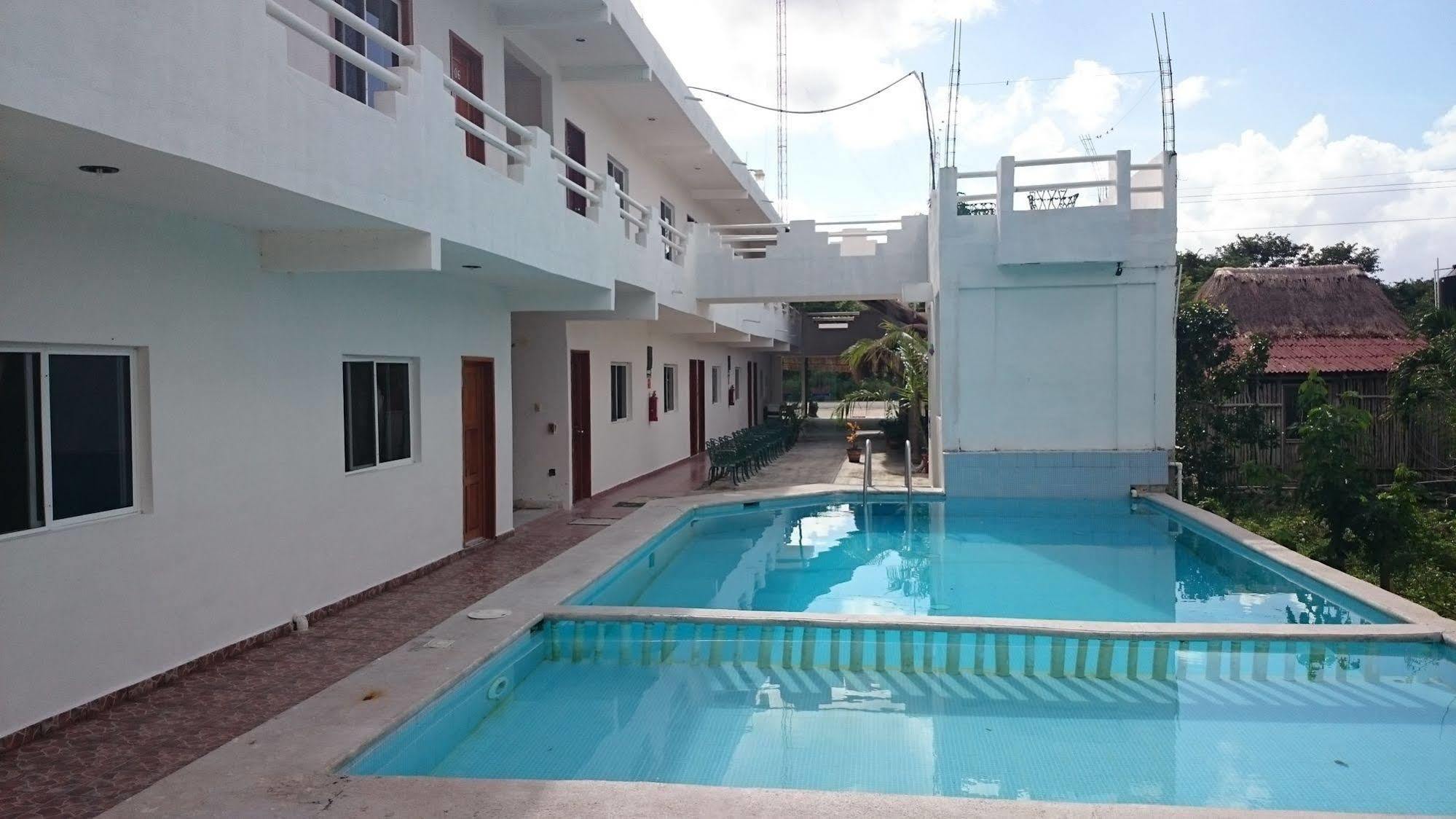 Oyo Hotel Palma Real 图卢姆 外观 照片
